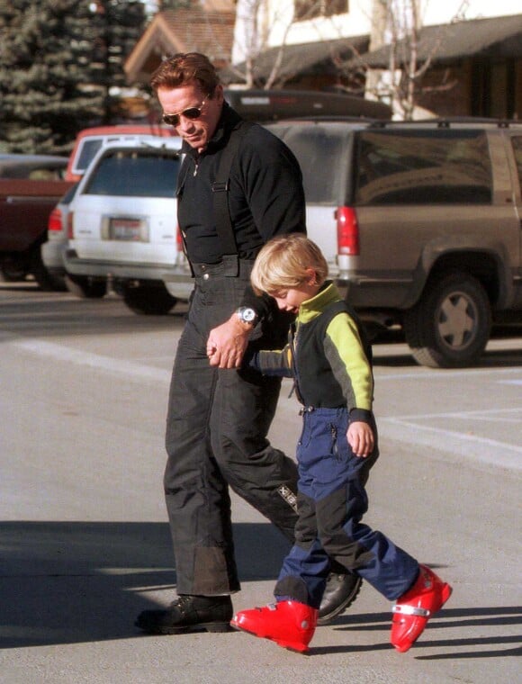 Arnold Schwarzenegger et son fils Patrick en 1999.