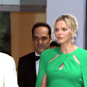 Le prince Albert II et la princesse Charlène de Monaco - Arrivées des people au 71 ème gala de la Croix-Rouge Monégasque à Monaco le 26 juillet 2019. © Dominique Jacovides/Bestimage