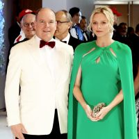 Charlene de Monaco au gala de la Croix-Rouge : majestueuse au bras d'Albert