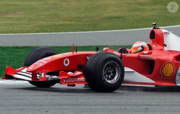 Mick Schumacher a piloté samedi 27 juillet 2019, à l'occasion du Grand Prix de F1 d'Hockenheim en Allemagne, la Ferrari F2004 avec laquelle son père Michael avait remporté son septième et dernier titre de champion du monde en 2004.