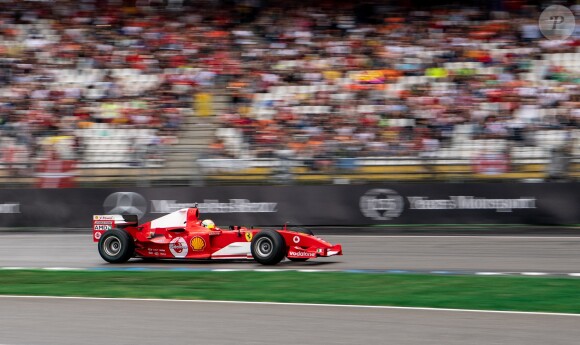 Mick Schumacher a piloté samedi 27 juillet 2019, à l'occasion du Grand Prix de F1 d'Hockenheim en Allemagne, la Ferrari F2004 avec laquelle son père Michael avait remporté son septième et dernier titre de champion du monde en 2004.