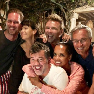 Karine Le Marchand en vacances avec entre autres Jeanfi Janssens et Stéphane Plaza à Saint-Rémy-de-Provence le 29 juillet 2019, sur Instagram.