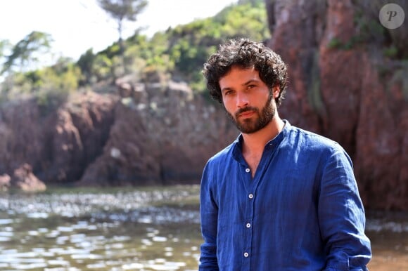 Benoît Michel pose lors du tournage de la saison 2 de la série de TF1 "La Vengeance aux Yeux Clairs" à Saint Raphaël le 14 juin 2017. © Bruno Bebert/Bestimage