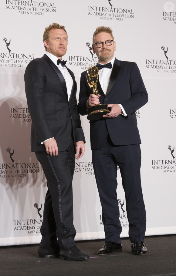 Kenneth Branagh et Kevin McKidd - People à la 45e cérémonie des Emmy Awards International à l'Hôtel Hilton à New York, le 20 novembre 2017.
