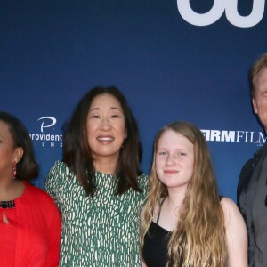 Chandra Wilson, Sandra Oh, Kevin McKidd et sa fille Iona à la première de "Mom's Night Out" à Hollywood, le 30 avril 2014.