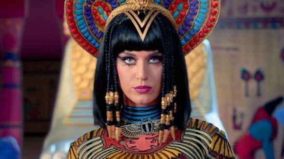 Katy Perry dans le clip de "Dark Horse". Février 2014.