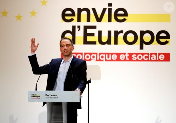 Raphaël Glucksmann lors d'un meeting dans le cadre de la campagne pour les élections européennes à Bordeaux le 2 mai 2019. Olivier Faure, premier secrétaire du parti socialiste participe lui aussi à ce meeting. © Patrick Bernard / Bestimage