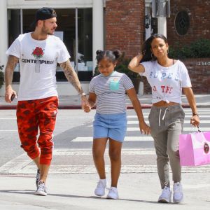 Matt Pokora, sa compagne Christina Milian enceinte et sa fille Violet Nash - Enceinte et radieuse, C.Milian se rend au glacier McConnell avec compagnon M.Pokora et sa fille V.Nash pour le goûter après avoir acheté des vêtements pour bébés. La chanteuse 'Dip it Low' et son compagnon ont annoncé sa grossesse la semaine dernière via Instagram. C'est le premier enfant du couple et le premier enfant de M.Pokora. Los Angeles, le 3 août 2019.