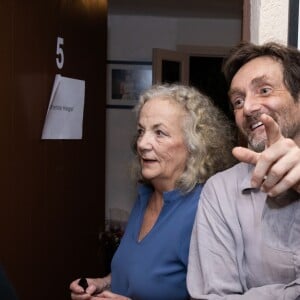 Exclusif - Pierre Palmade et Catherine Hiegel dans les loges lors de la représentation de la pièce "Le lien" lors du Festival de Ramatuelle, France, le 7 août 2019.