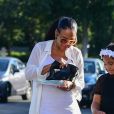 Exclusif - Christina Milian enceinte et sa fille Violet Madison Nash se balade dans les rues de Los Angeles. Christina attend un enfant avec son compagnon M. Pokora. Le 31 juillet 2019