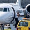 Exclusif - Le prince Andrew, duc d'York, est arrivé à bord d'un jet privé à Balmoral en Ecosse le 9 août 2019, avec cinq chiens.
