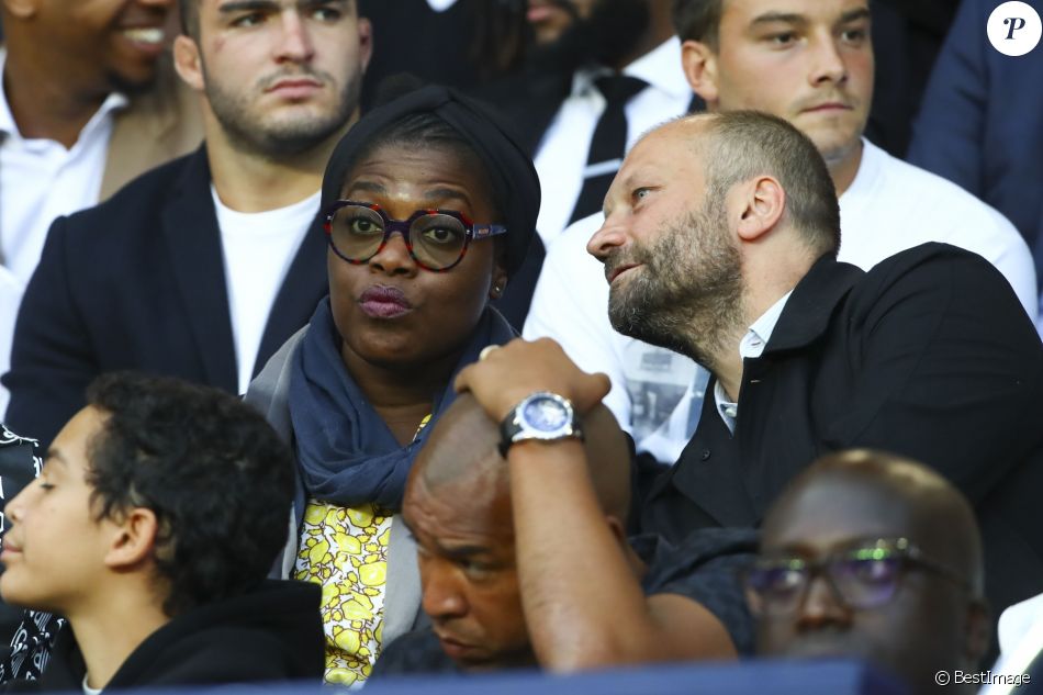 Claudia Tagbo et son compagnon régalés par Kylian Mbappé et le PSG Purepeople Claudia Tagbo et son compagnon régalés par Kylian Mbappé et le PSG Purepeople