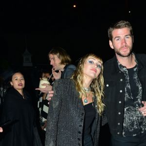 Miley Cyrus et son mari Liam Hemsworth ont été aperçus à la sortie du défilé Saint Laurent à Malibu, le 6 juin 2019.