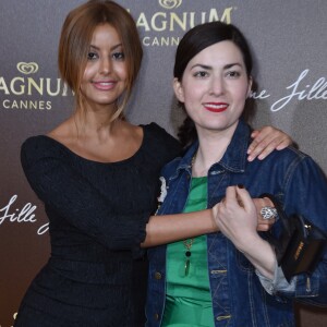 Zahia Dehar et la réalisatrice Rebecca Zlotowski lors de la soirée du film "Une Fille Facile" sur la plage privée Magnum lors du 72ème Festival International du Film de Cannes, France, le 20 mai 2019. © Giancrlo Gorassini/Bestimage