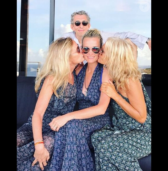 Laeticia Hallyday avec ses amies Marie Poniatowski et Liliane Jossua sur Instagram le 29 avril 2018.