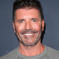 Simon Cowell méconnaissable à 59 ans : 10 kilos de moins et un nouveau visage