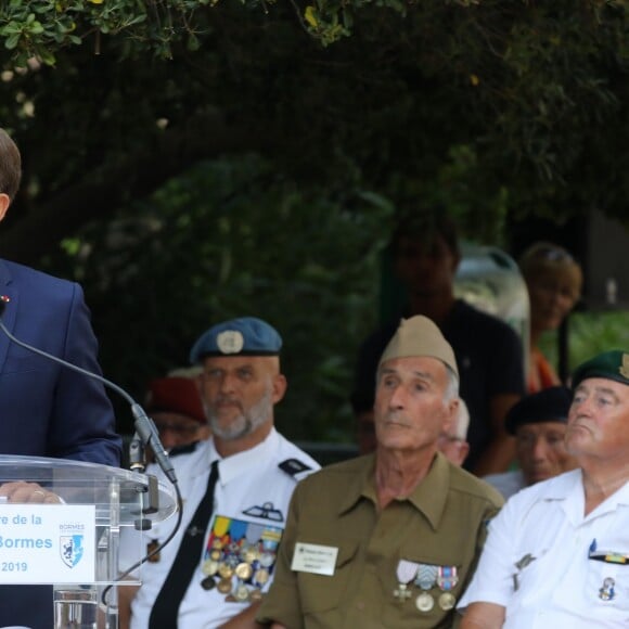 Emmanuel Macron, président de la République Française, fait une allocution dans le cadre de la cérémonie de commémoration du 75ème anniversaire de la libération de la ville de Bormes-les-Mimosas, lors du débarquement de Provence. Bormes-les-Mimosas, le 17 août 2019. © Dominique Jacovides/Bestimage