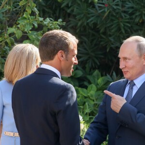 Brigitte Macron - Le président Emmanuel Macron accueille le président Vladimir Poutine au Fort de Brégançon avant un point presse commun le 19 août 2019. © Dominique Jacovides / Bestimage