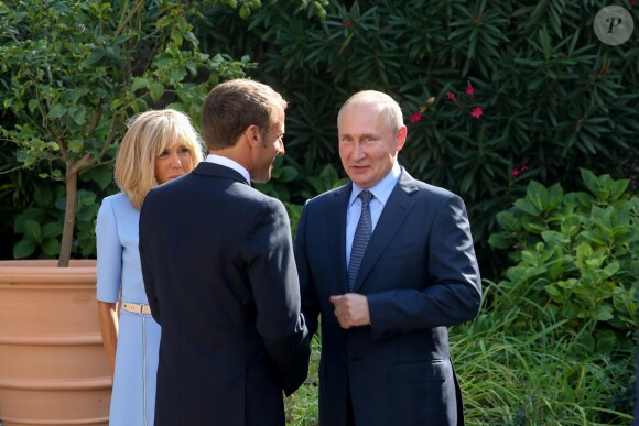 Brigitte Macron - Le président Emmanuel Macron accueille le président Vladimir Poutine au Fort de Brégançon avant un point presse commun le 19 août 2019. © Dominique Jacovides / Bestimage