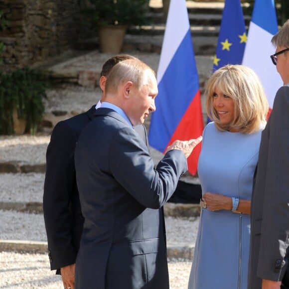 Brigitte Macron - Le président Emmanuel Macron accueille le président Vladimir Poutine au Fort de Brégançon avant un point presse commun le 19 août 2019. © Dominique Jacovides / Bestimage