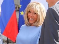 Brigitte Macron sans son attelle et élégante en robe courte face à Poutine