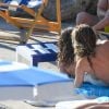Heidi Klum avec son mari Tom Kaulitz et son beau-frère Bill Kaulitz -Exclusif - Heidi Klum et son mari Tom Kaulitz se relaxent et se baignent avec leurs amis après avoir déjeuné au restaurant La Fontelina, le lendemain de leur mariage à Capri en Italie. Le couple s'embrasse et se câline. Le 4 août 2019