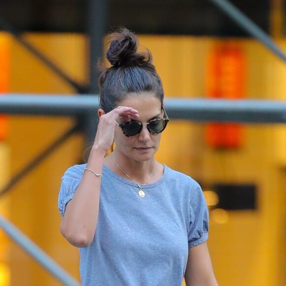 Katie Holmes et sa fille Suri Cruise se baladent dans les rues de New York, le 19 août 2019.