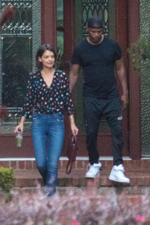 Exclusif - Katie Holmes et Jamie Foxx à la sortie d'un hôtel à Atlanta le 18 septembre 2018.