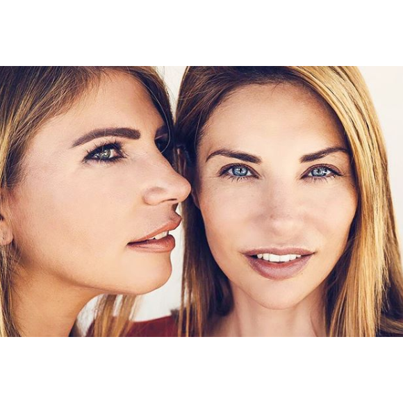 Ariane Brodier présente sa soeur Sandie, son sosie, sur Instagram le 20 août 2019.
