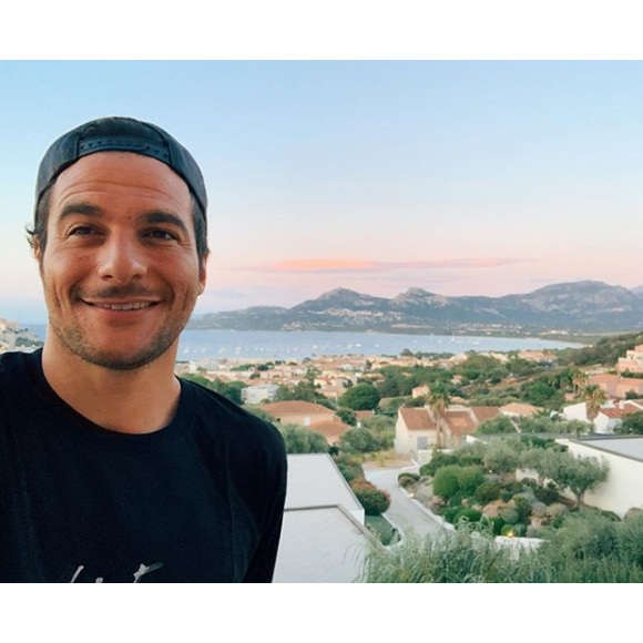 Amir en mode selfie sur Instagram. Le 16 août 2019 en Corse.