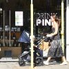 Pippa Middleton dans le quartier de Chelsea avec son fils Arthur, 10 mois. Le 22 août 2019.