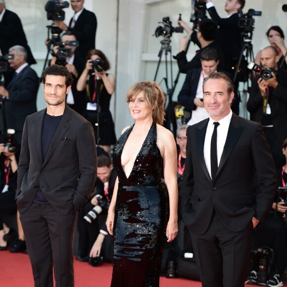 Emmanuelle Seigner, Jean Dujardin et Louis Garrel assistent à la projection du film "J'accuse !" lors du 76ème festival du film de Venise. Le 30 août 2019.