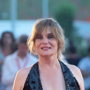 Emanuelle Seigner assiste à la projection du film "J'accuse !" lors du 76ème festival du film de Venise. Le 30 août 2019.