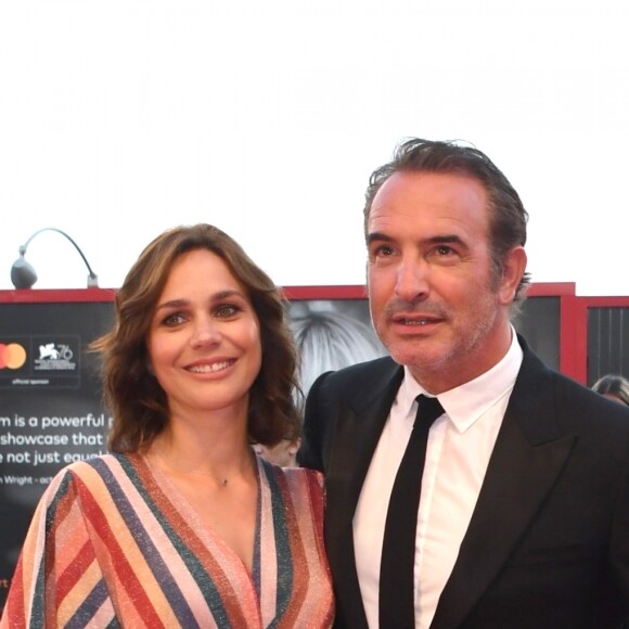 Jean Dujardin et sa femme Nathalie Péchalat lors de la projection de J'accuse ! à la 76e Mostra de Venise le 30 août 2019.