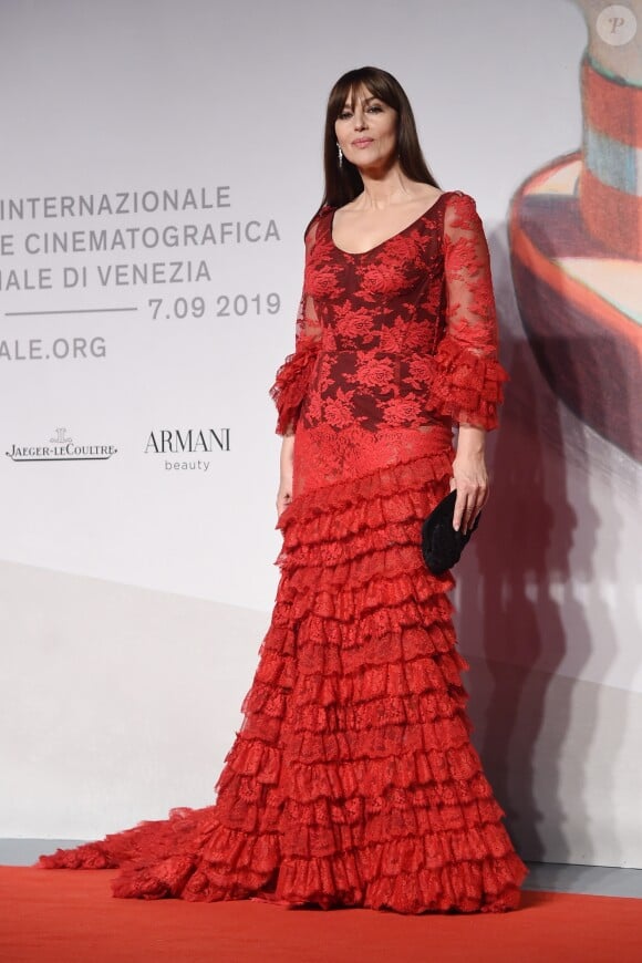 Photo Monica Bellucci v tue d une robe Dolce Gabbana lors de