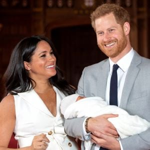 Le prince Harry et Meghan Markle, duc et duchesse de Sussex, lors de la présentation de leur fils Archie au château de Windsor le 8 mai 2019.