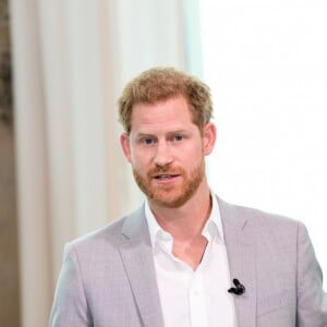 Le prince Harry, duc de Sussex, présentait le 3 septembre 2019 à Amsterdam aux Pays-Bas Travalyst, un partenariat entre des opérateurs digitaux du monde du tourisme pour développer des pratiques durables, respectueuses de l'environnement et profitables aux communautés locales.