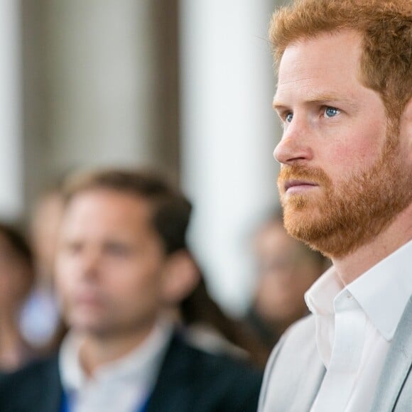 Le prince Harry, duc de Sussex, présentait le 3 septembre 2019 à Amsterdam aux Pays-Bas Travalyst, un partenariat entre des opérateurs digitaux du monde du tourisme pour développer des pratiques durables, respectueuses de l'environnement et profitables aux communautés locales.