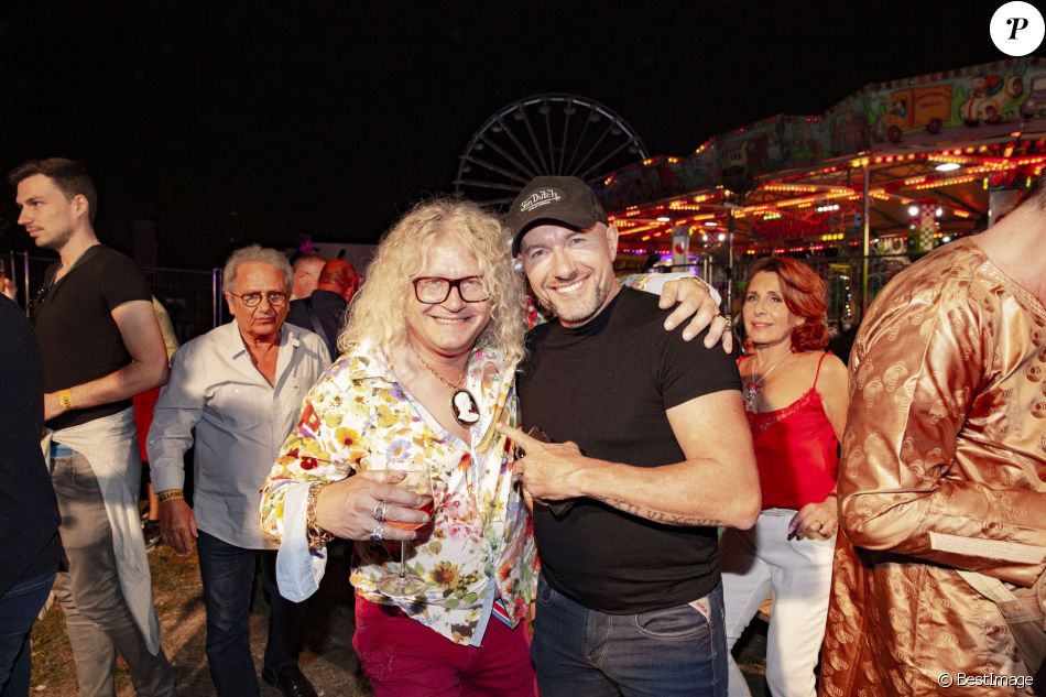 Pascal Soetens Dit Pascal Le Grand Frere Et Pierre Jean Chalencon Exclusif Inauguration De La Fete A Neu Neu Au Profit De L Association Les Puits Du Desert Purepeople