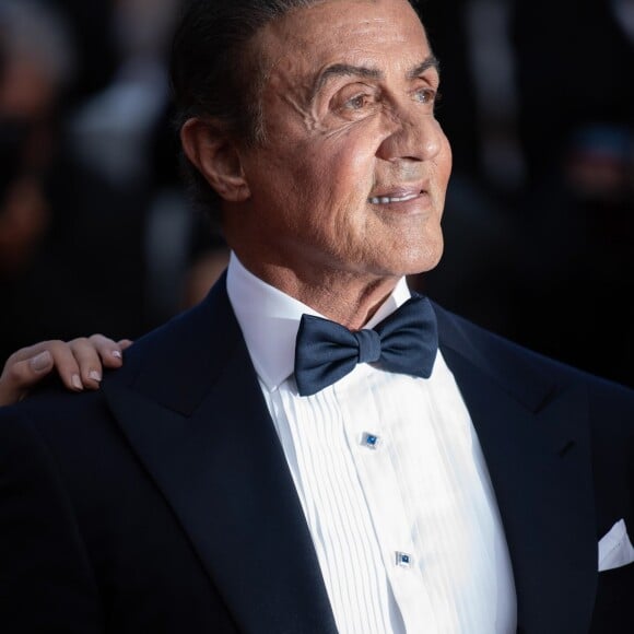 Sylvester Stallone lors de la montée des marches de la cérémonie de clôture du 72e Festival International du Film de Cannes, le 25 mai 2019.