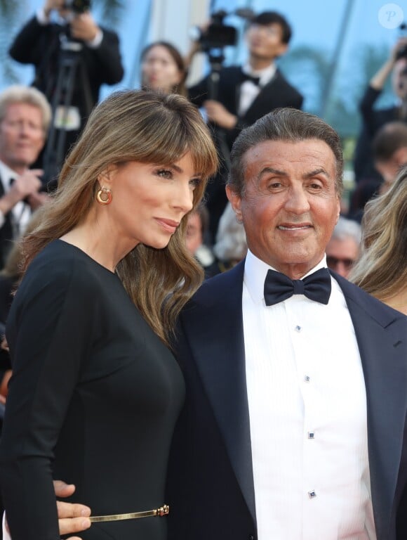 Sylvester Stallone avec sa femme Jennifer Flavin lors de la montée des marches de la cérémonie de clôture du 72e Festival International du Film de Cannes, le 25 mai 2019. © Denis Guignebourg/Bestimage