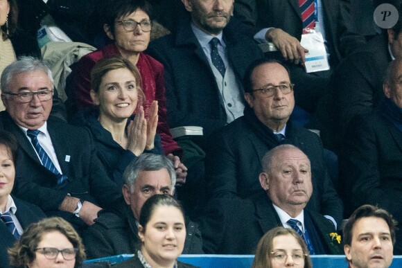 François Hollande et sa compagne Julie Gayet lors du tournoi des six nations de rugby, la France contre l'Angleterre au Stade de France à Saint-Denis, Seine Saint-Denis, France, le 10 mars 2018. Les Bleus s'imposent 22-16. © Cyril Moreau/Bestimage