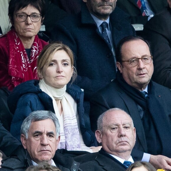 François Hollande et sa compagne Julie Gayet lors du tournoi des six nations de rugby, la France contre l'Angleterre au Stade de France à Saint-Denis, Seine Saint-Denis, France, le 10 mars 2018. Les Bleus s'imposent 22-16. © Cyril Moreau/Bestimage