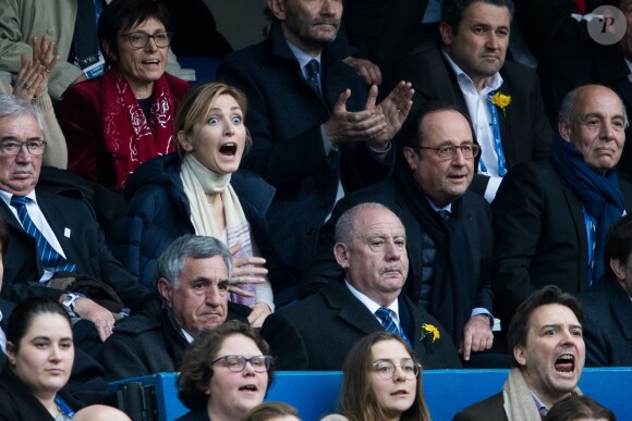 François Hollande et sa compagne Julie Gayet lors du tournoi des six nations de rugby, la France contre l'Angleterre au Stade de France à Saint-Denis, Seine Saint-Denis, France, le 10 mars 2018. Les Bleus s'imposent 22-16. © Cyril Moreau/Bestimage