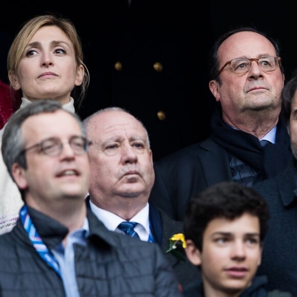 François Hollande et sa compagne Julie Gayet lors du tournoi des six nations de rugby, la France contre l'Angleterre au Stade de France à Saint-Denis, Seine Saint-Denis, France, le 10 mars 2018. Les Bleus s'imposent 22-16. © Cyril Moreau/Bestimage