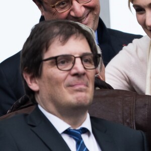 François Hollande et sa compagne Julie Gayet lors du tournoi des six nations de rugby, la France contre l'Angleterre au Stade de France à Saint-Denis, Seine Saint-Denis, France, le 10 mars 2018. Les Bleus s'imposent 22-16. © Cyril Moreau/Bestimage  Celebs during the Six Nations international rugby union match between France and England at the Stade de France in Saint-Denis, north of Paris, on March 10, 2018. France won 22-16.10/03/2018 - Saint-Denis