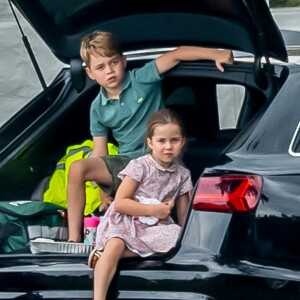 Le prince George de Cambridge et sa soeur la princesse Charlotte de Cambridge lors d'un match de polo de bienfaisance King Power Royal Charity Polo Day à Wokinghan, comté de Berkshire, Royaume Uni, le 10 juillet 2019.