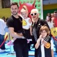Christina Aguilera avec son fiancé Matthew Rutler et ses enfants Max Liron Bratman et Summer Rain Rutle à la première de 'Emoji' au théâtre Regency Village à Westwood, le 23 juillet 2017 © Pma/AdMedia via Zuma/Bestimage