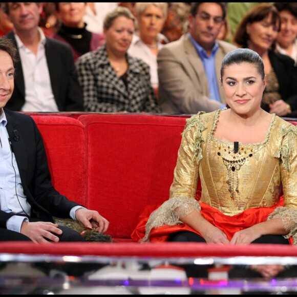 Archive - Cecilia Bartoli et Stéphane Bern - Enregistrement de l'émission "Vivement dimanche", Paris, le 18 novembre 2009.