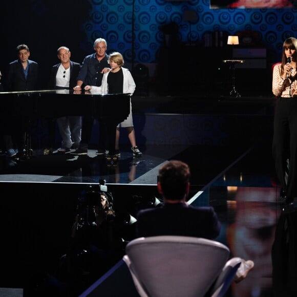 Exclusif - Clara Luciani et Marc Lavoine - Enregistrement de l'émission TV "La Chanson Secrète 2", qui sera diffusée le 14 septembre sur TF1. Le 25 juin 2019 © Gaffiot-Perusseau / Bestimage